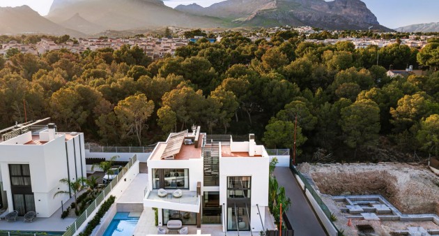 Nueva construcción  - Chalet - La Nucia - Coblanca