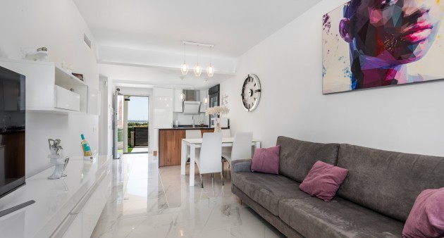 Sale - Apartment - El Raso