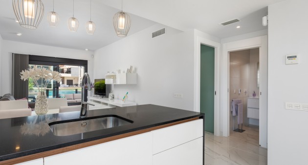 Sale - Apartment - El Raso