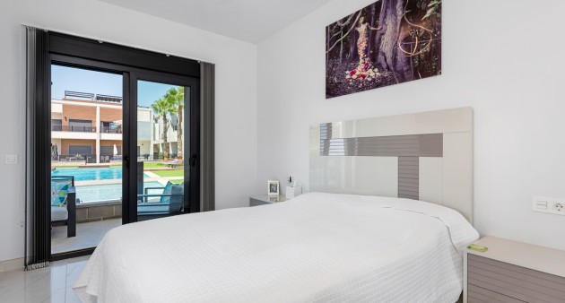 Sale - Apartment - El Raso