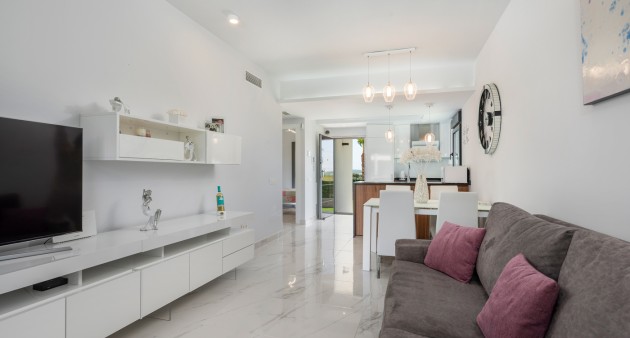 Sale - Apartment - El Raso