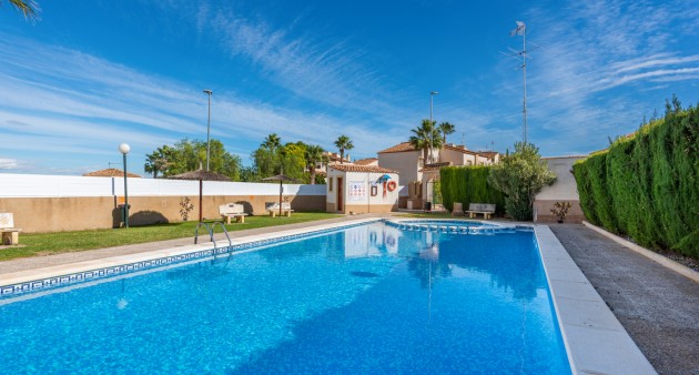 Venta - Chalet - Algorfa - Algorfa - Urb. Montebello