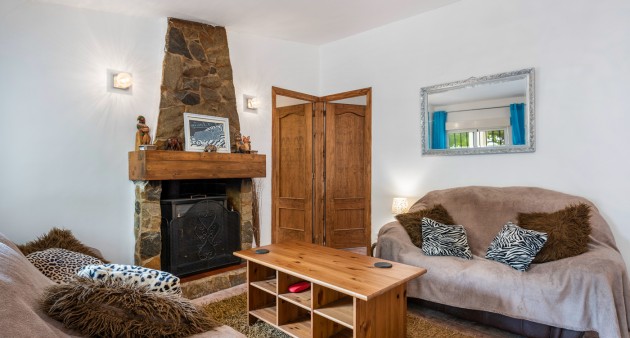 Sprzedaż - Posiadłość wiejska - Sax