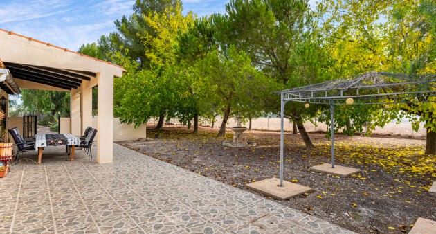 Sprzedaż - Posiadłość wiejska - Sax