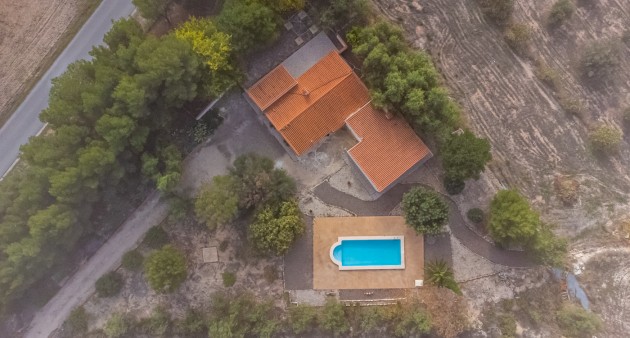 Sprzedaż - Posiadłość wiejska - Sax