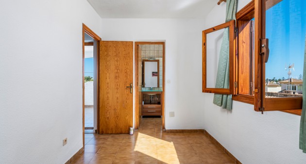 Sale - Townhouse - Orihuela costa - La Zenia