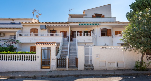 Sale - Townhouse - Orihuela costa - La Zenia