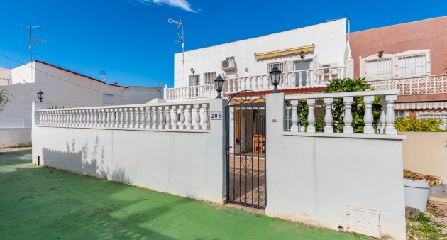 Sale - Townhouse - Torrevieja