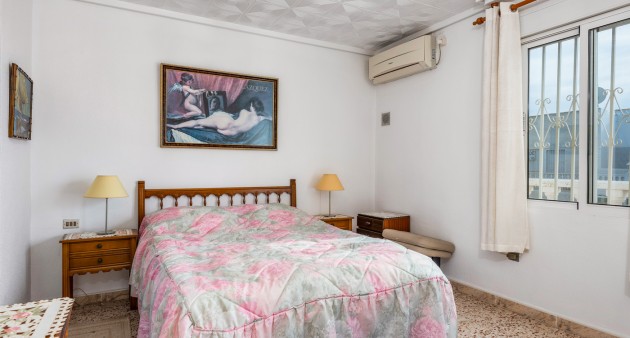 Sale - Townhouse - Torrevieja