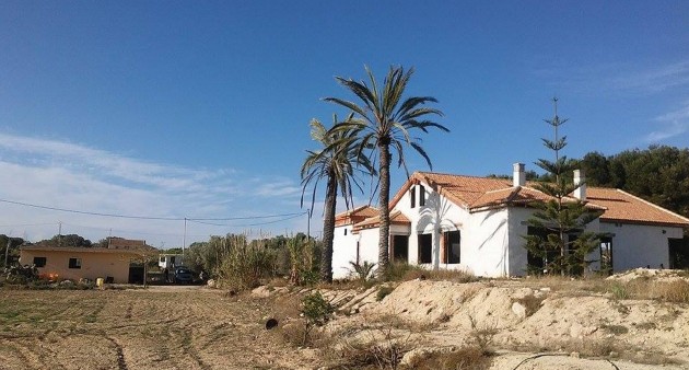 Sprzedaż - Posiadłość wiejska - Guardamar del Segura