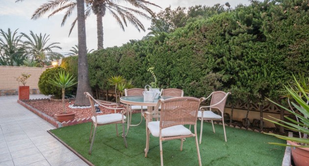 Sale - Villa - La Zenia