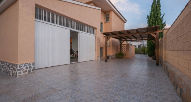 Sale - Villa - La Zenia