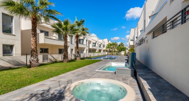 Verkoop - Chalet - Torrevieja - La veleta