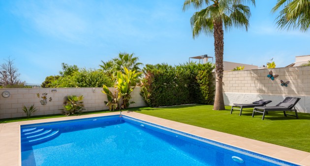 Sale - Chalet - La Marina