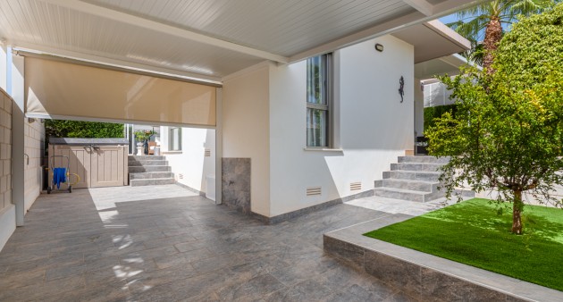 Sale - Chalet - La Marina