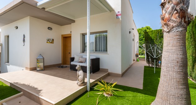 Sale - Chalet - La Marina