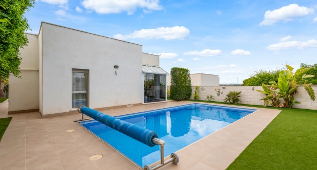 Sale - Chalet - La Marina