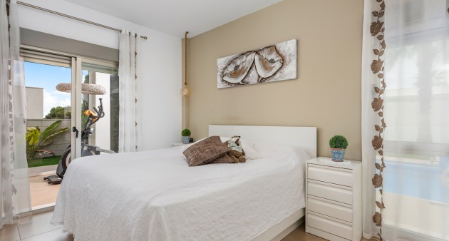 Sale - Chalet - La Marina